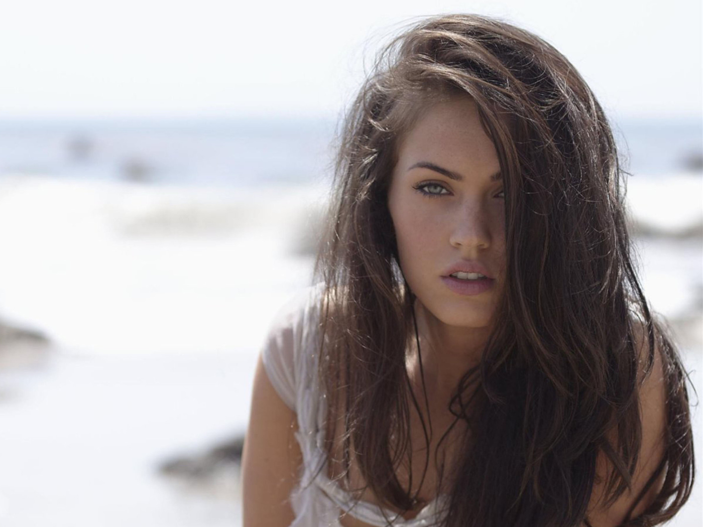 Screenshot №1 pro téma Megan Fox Beauty 1400x1050