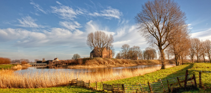 Fondo de pantalla House in Netherlands 720x320