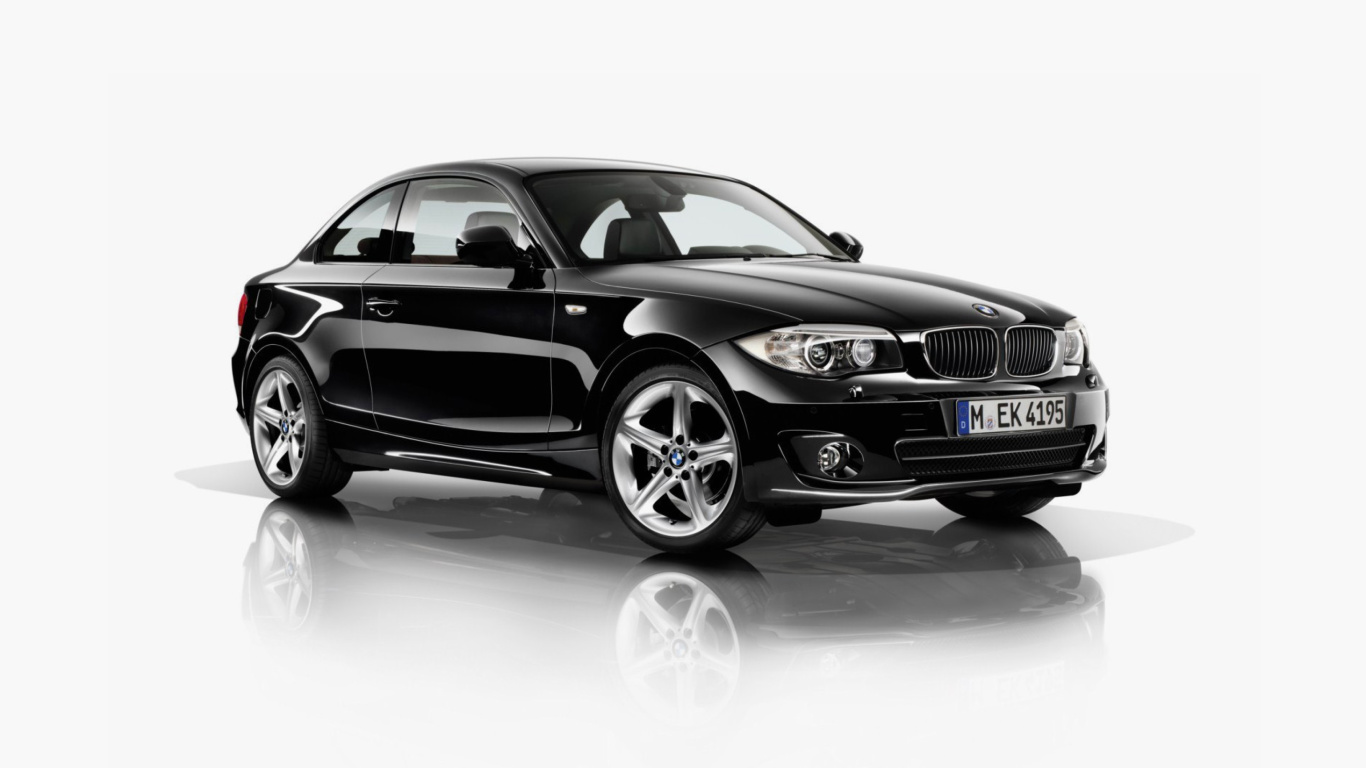 Обои BMW 125i black Coupe 1366x768