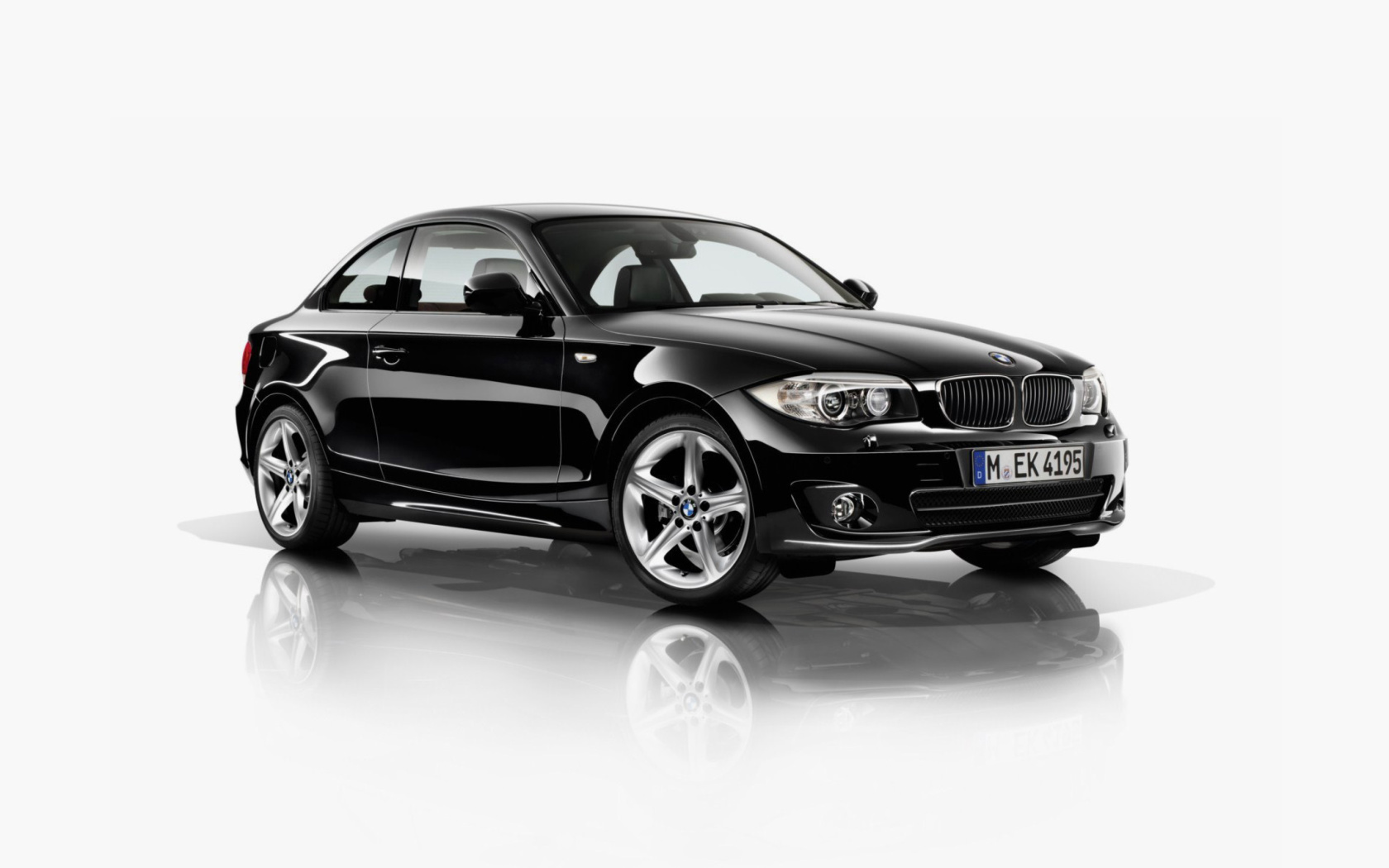 Sfondi BMW 125i black Coupe 1680x1050