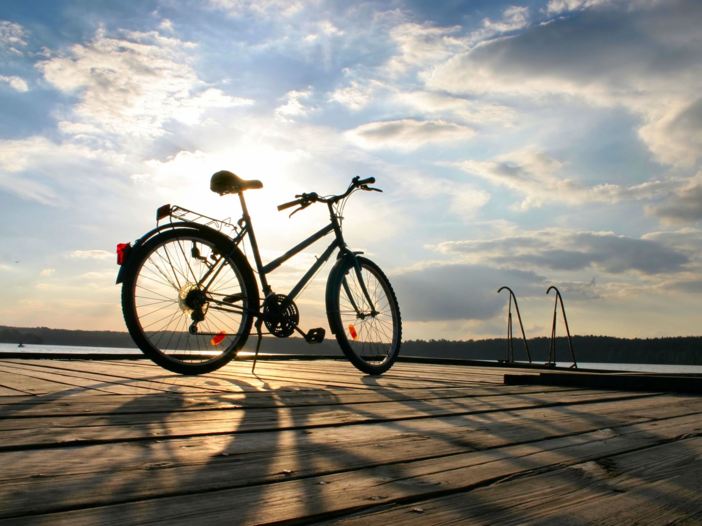 Bicycle At Sunny Day wallpaper 1400x1050