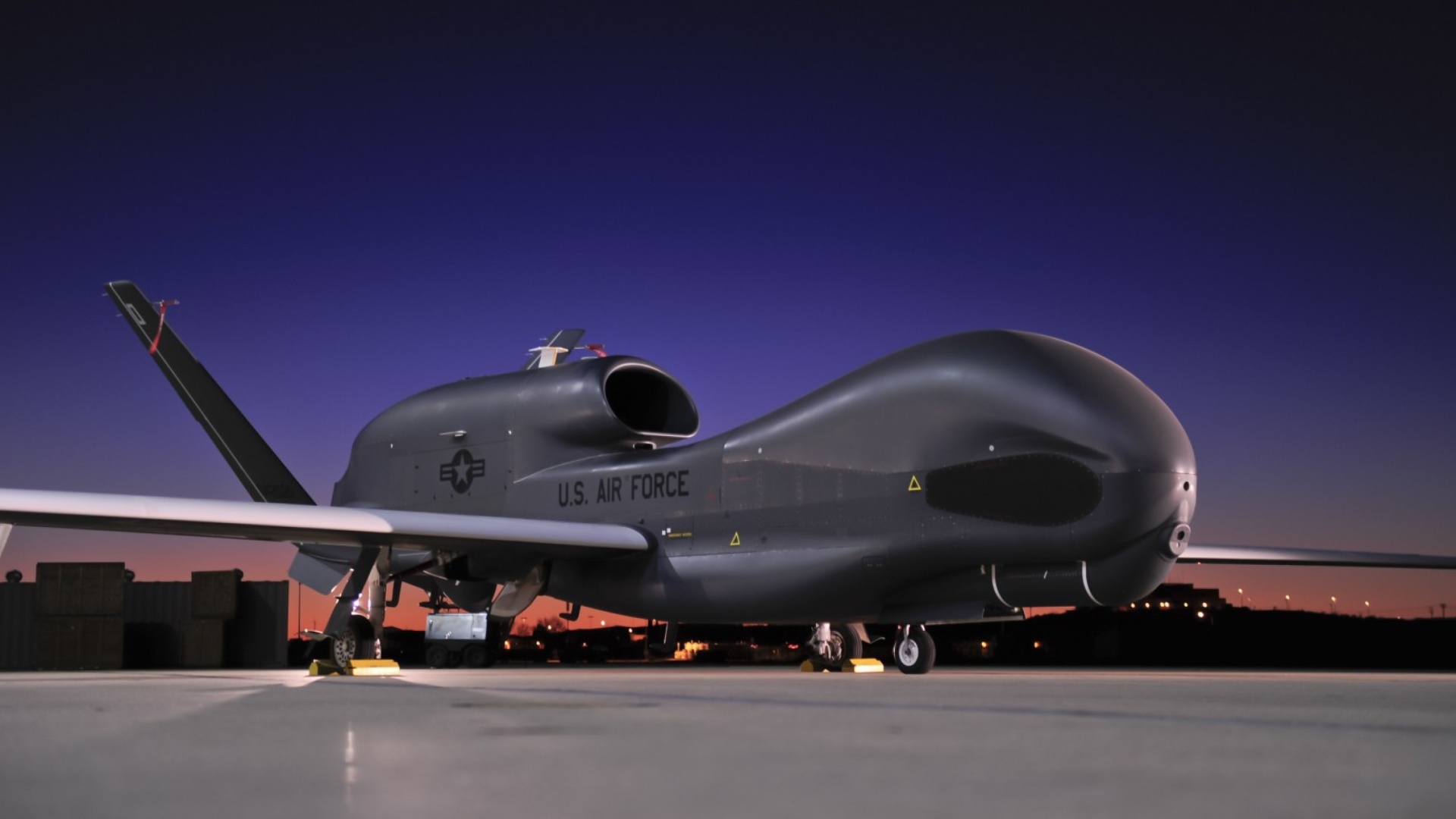 Northrop Grumman RQ 4 Global Hawk surveillance aircraft wallpaper 1920x1080