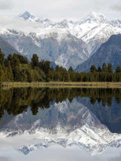 Lake Matheson on West Coast in New Zealand wallpaper 240x320
