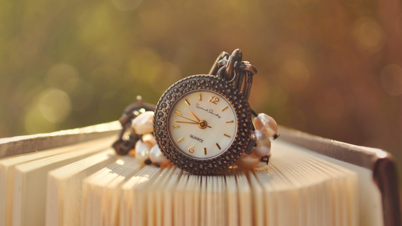 Vintage Clock And Book wallpaper 1280x720