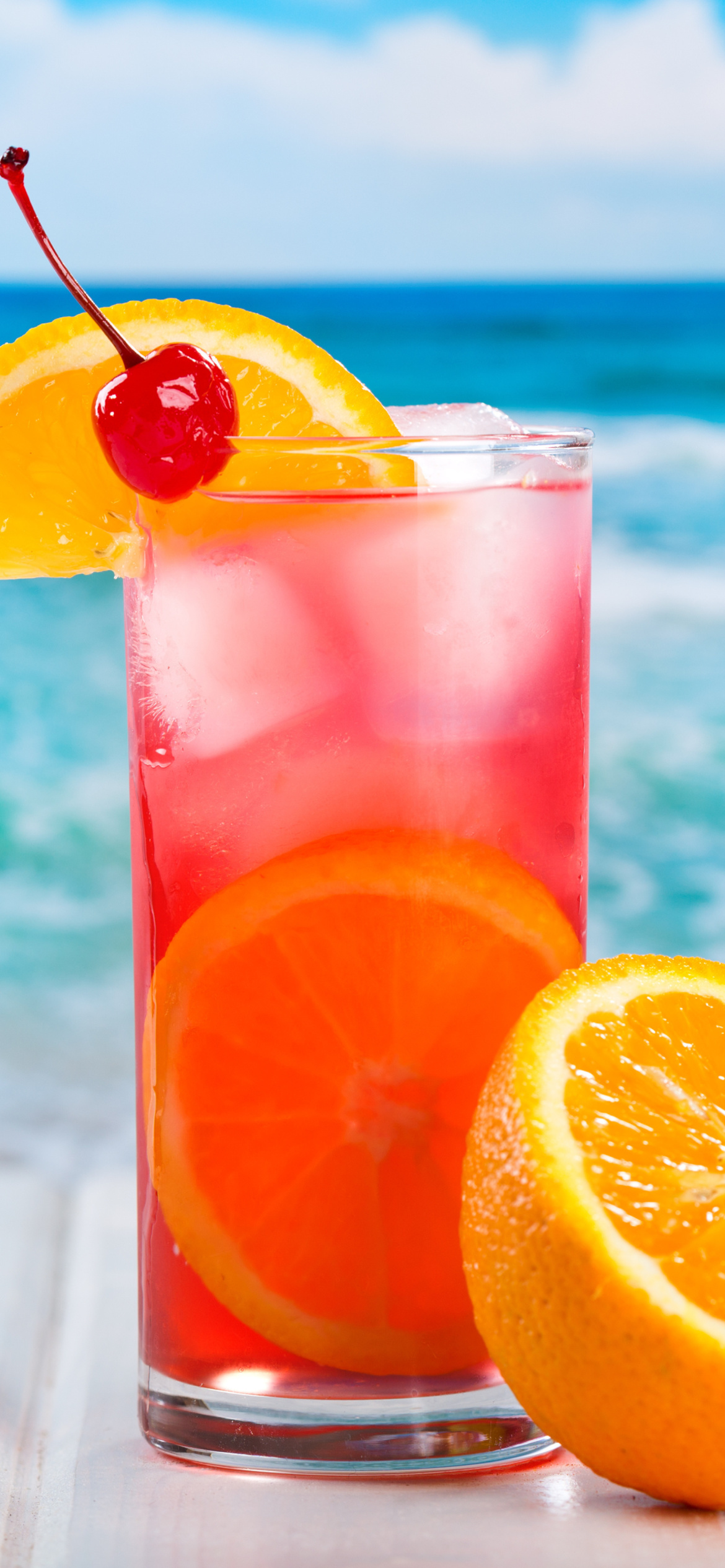 Das Refreshing tropical drink Wallpaper 1170x2532