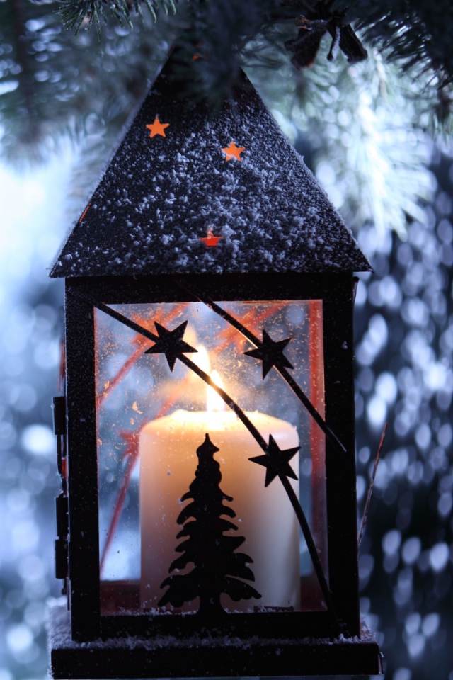 Christmas Lantern wallpaper 640x960