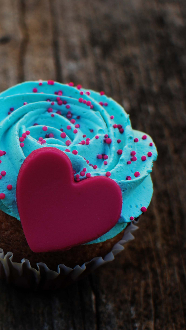 Love Cupcake wallpaper 640x1136