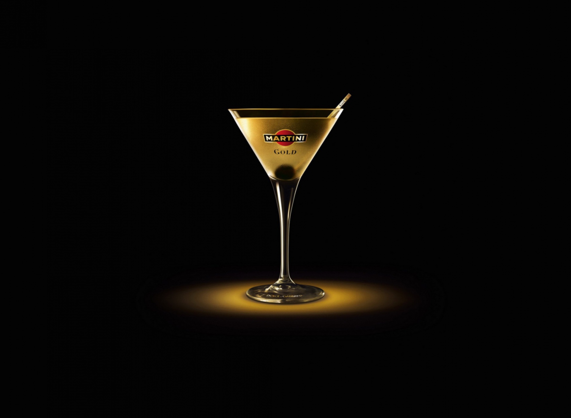 Обои Martini Gold Finger 1920x1408