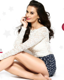 Das Evelyn Sharma Cute Photo Wallpaper 128x160