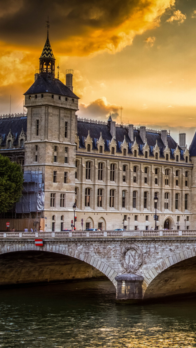 La conciergerie Paris Castle screenshot #1 640x1136