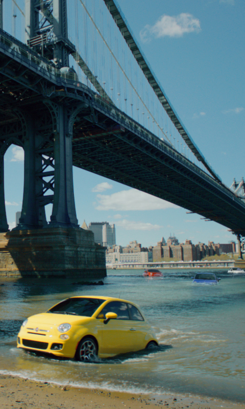 Das Yellow Fiat 500 Under Bridge In New York City Wallpaper 480x800