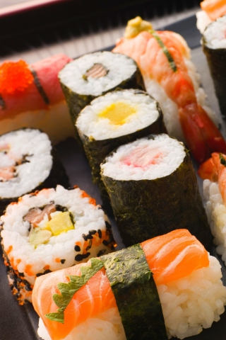 Das For Sushi Lovers Wallpaper 320x480
