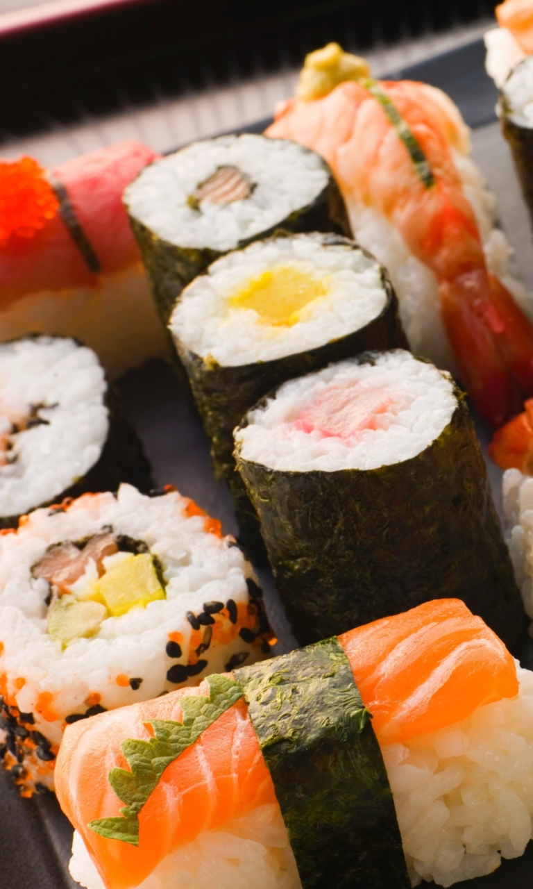 Das For Sushi Lovers Wallpaper 768x1280