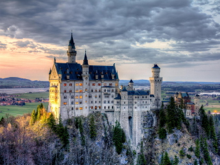 Обои Neuschwanstein Castle, Bavaria, Germany 320x240