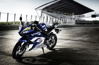 YZF R125 Yamaha Race Motor - Obrázkek zdarma pro Fullscreen Desktop 800x600