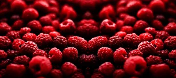 Red Raspberries wallpaper 720x320