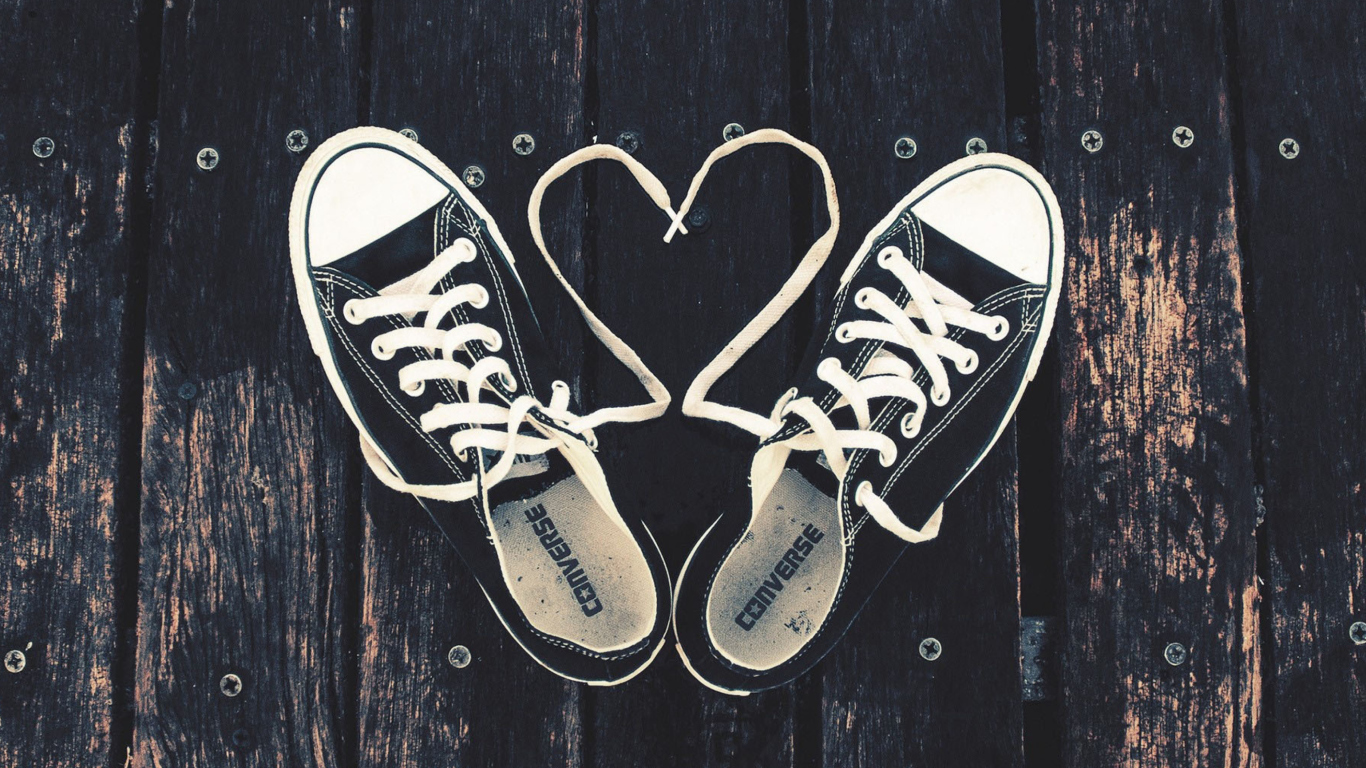 Sneakers Love wallpaper 1366x768