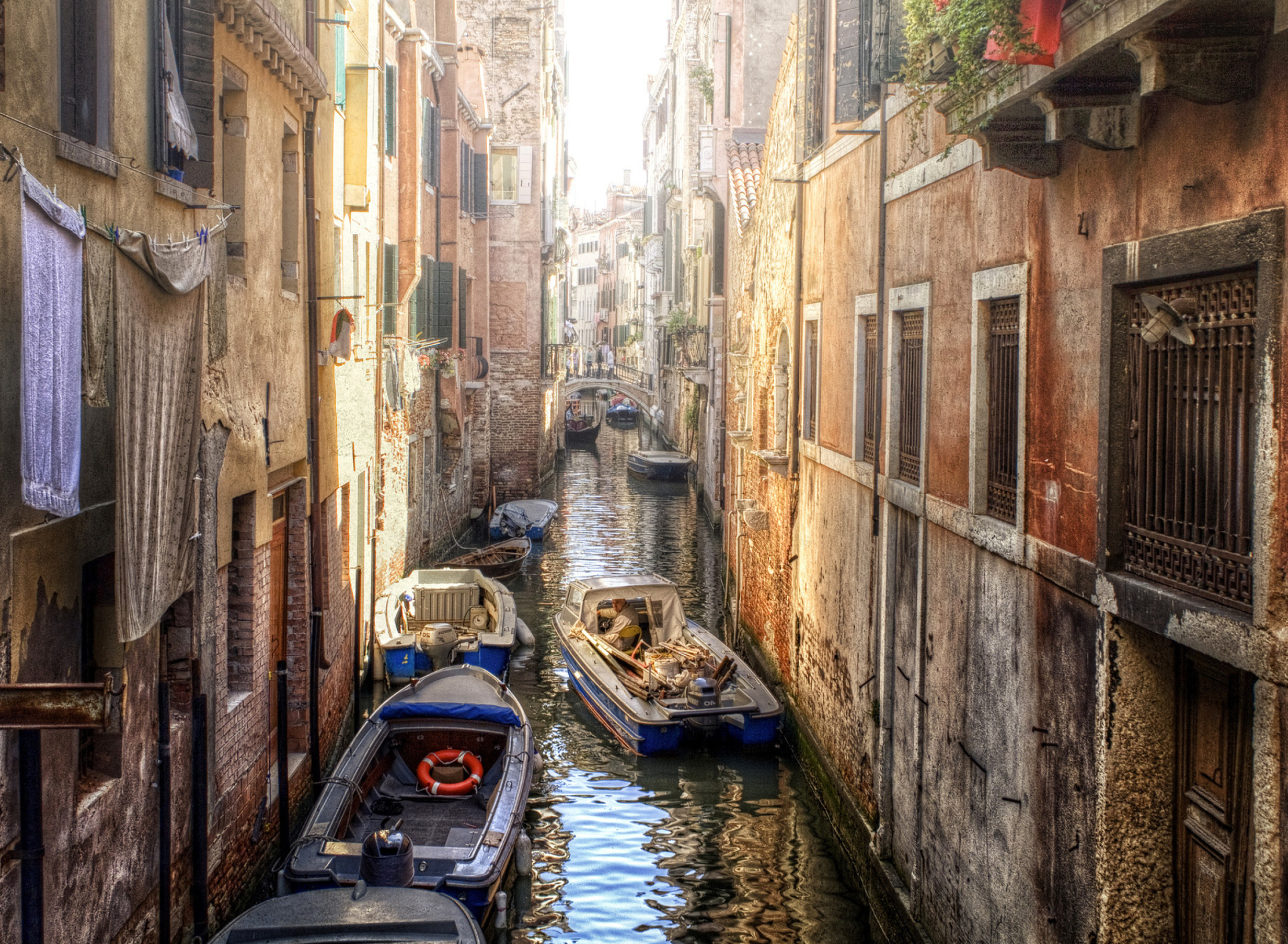 Das Canals of Venice Painting Wallpaper 1920x1408