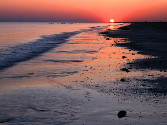 Das Horizon at sunset Wallpaper 640x480
