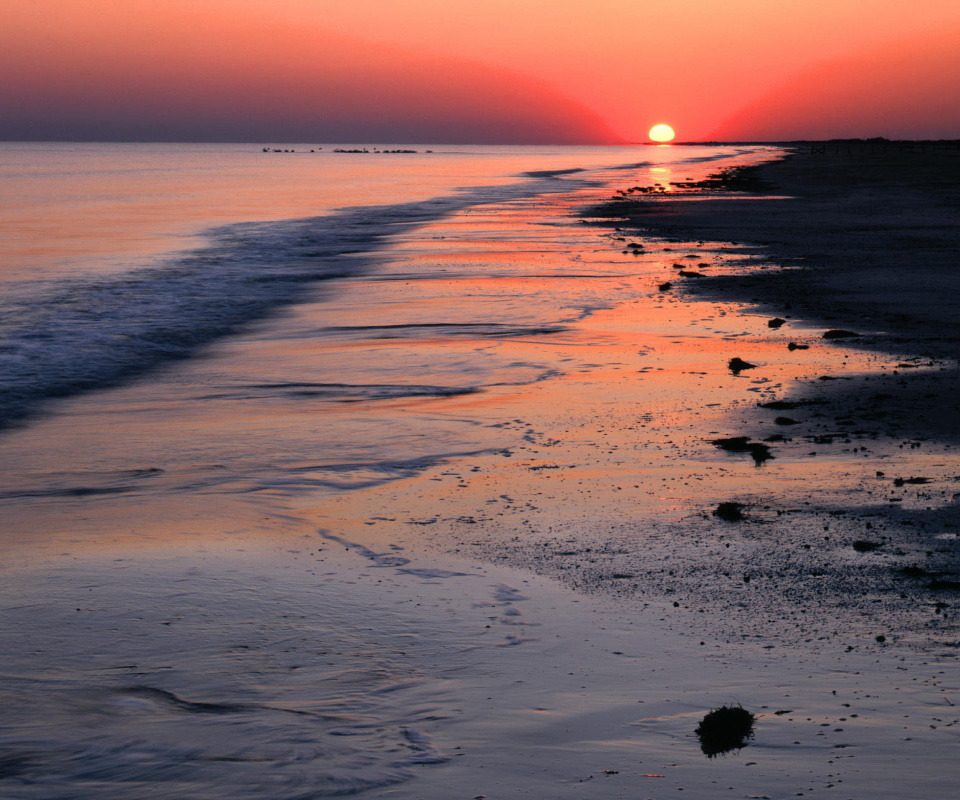 Horizon at sunset screenshot #1 960x800