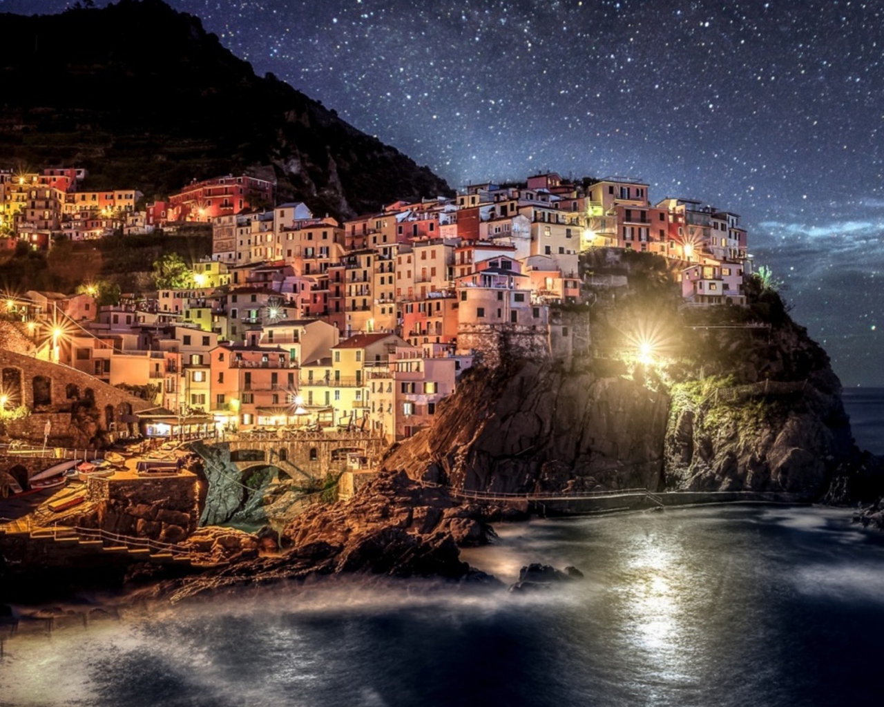 Обои Night Italy Coast 1280x1024