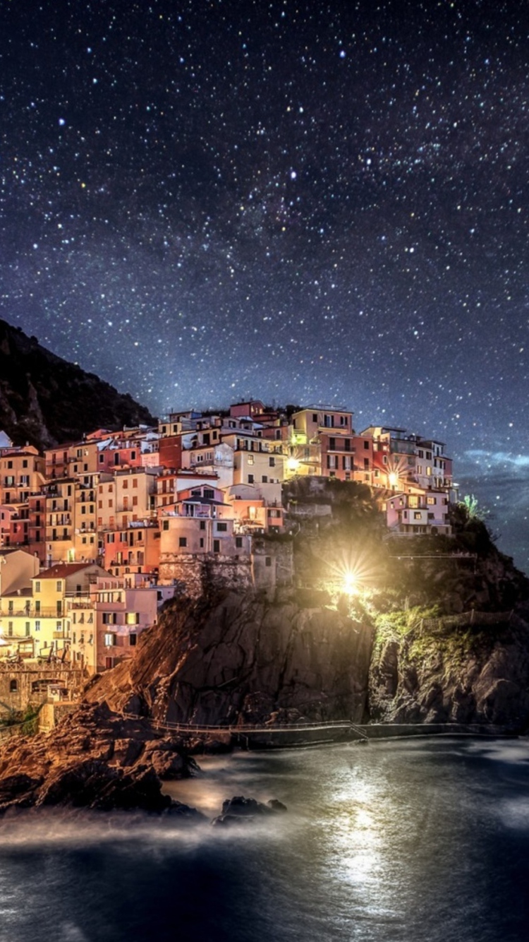 Das Night Italy Coast Wallpaper 750x1334
