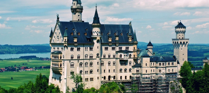Schloss Neuschwanstein screenshot #1 720x320