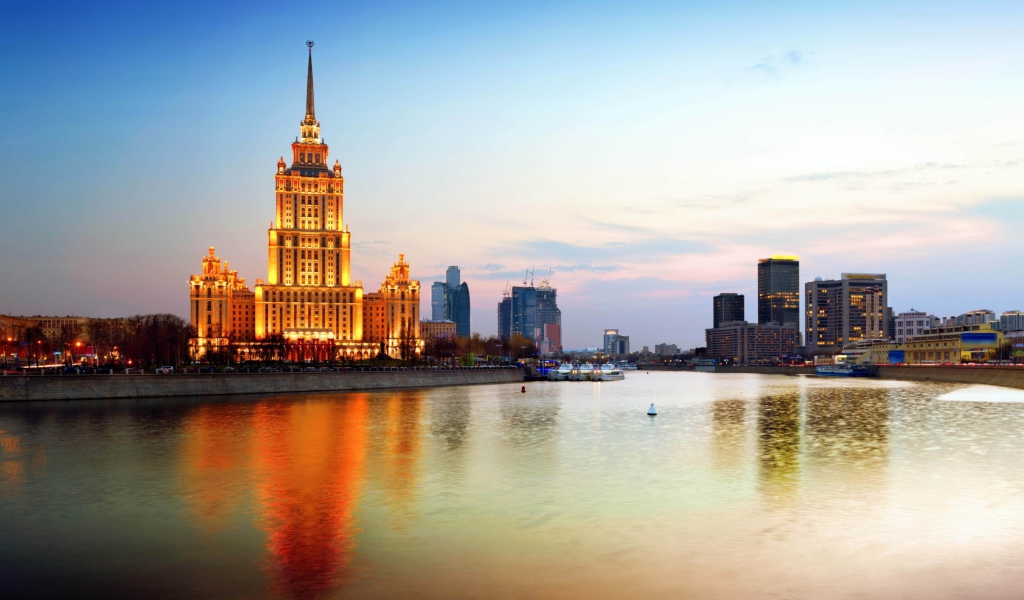 Das Beautiful Moscow City Wallpaper 1024x600