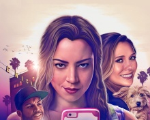 Ingrid Goes West Comedy Film with Aubrey Plaza and Elizabeth Olsen wallpaper 220x176