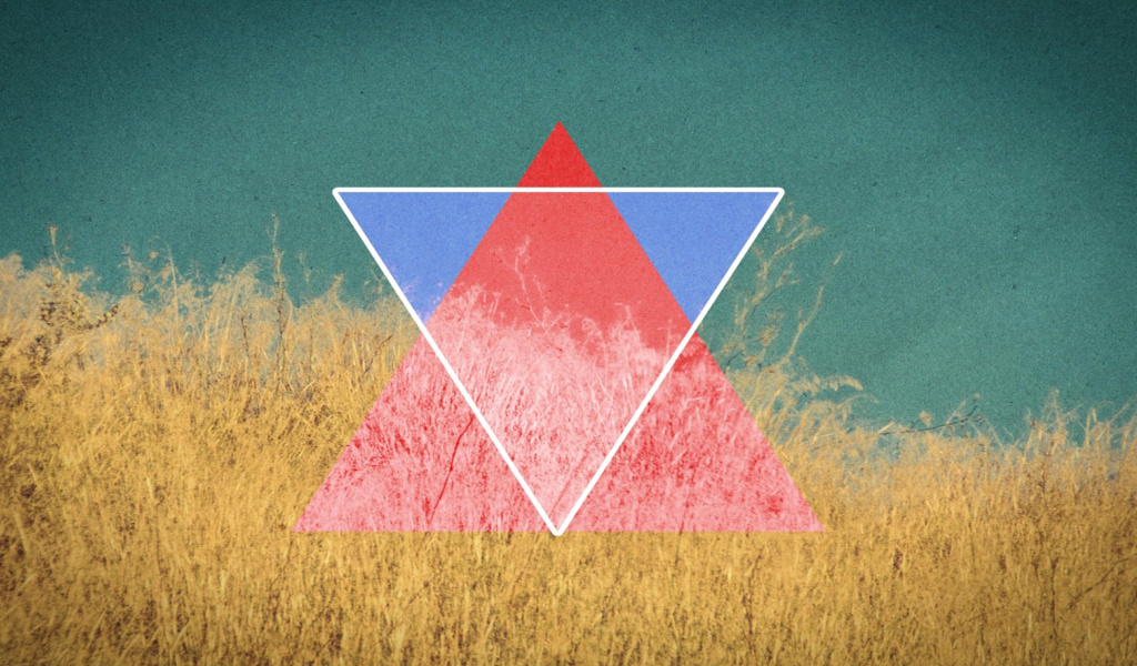 Triangle in Grass wallpaper 1024x600