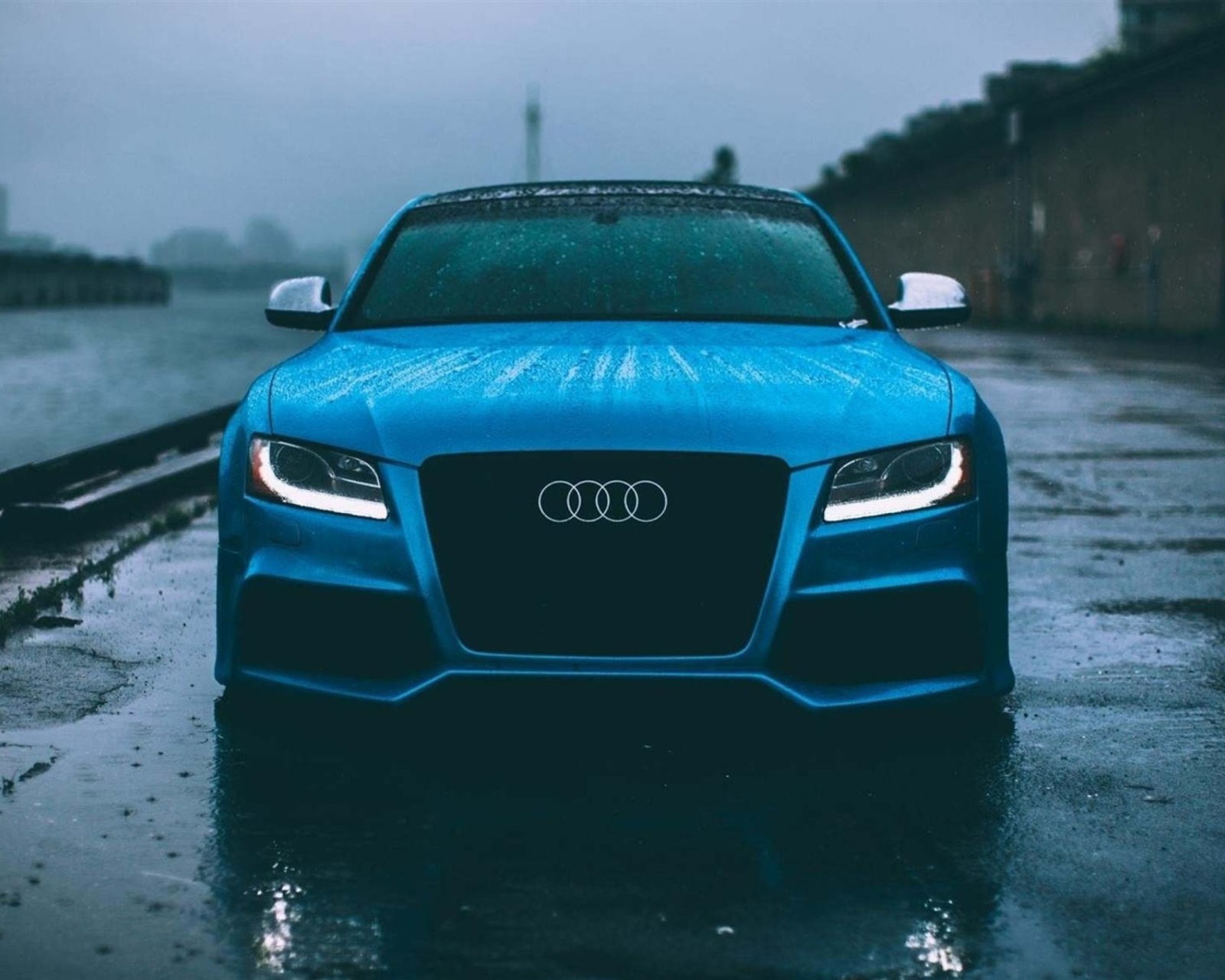 Audi S5 Car in Rain screenshot #1 1600x1280