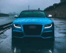 Fondo de pantalla Audi S5 Car in Rain 220x176