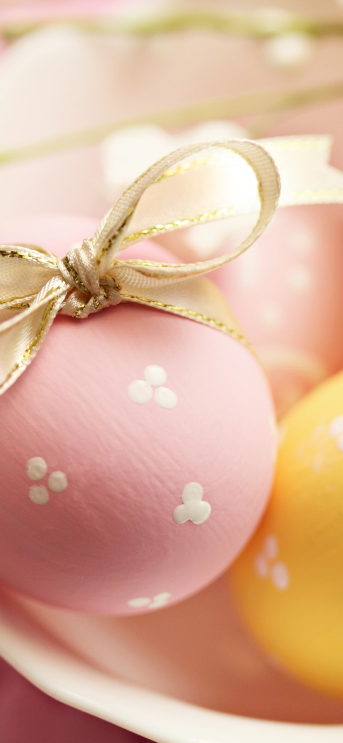 Обои Easter Eggs 1170x2532