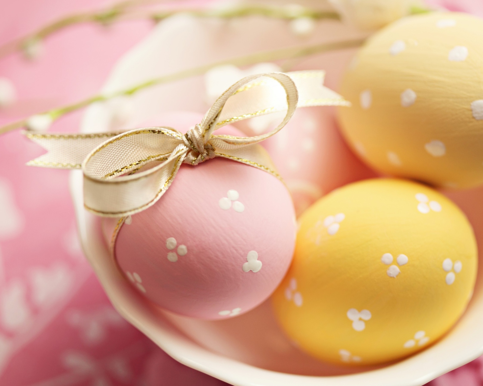 Обои Easter Eggs 1600x1280