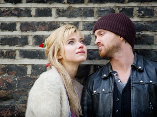 Sfondi A Long Way Down with Aaron Paul and Imogen Poots 320x240