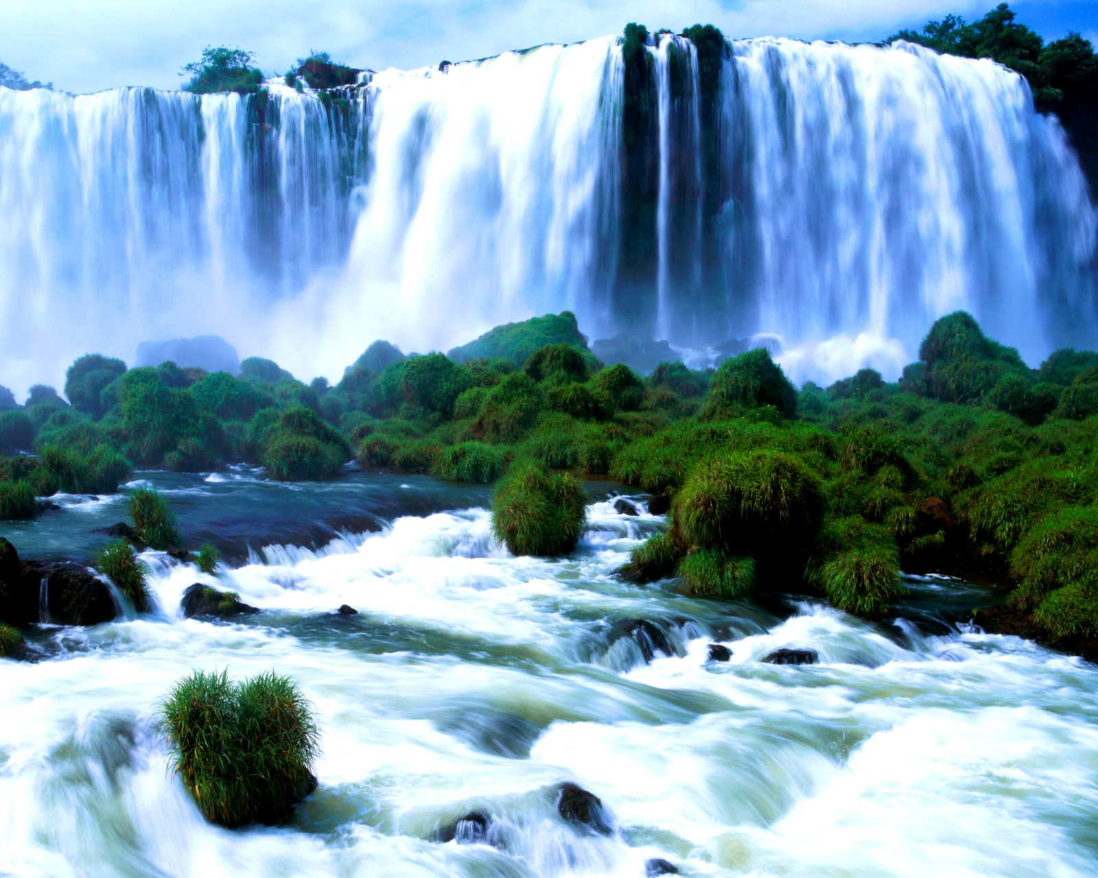 Iguazu Falls wallpaper 1600x1280