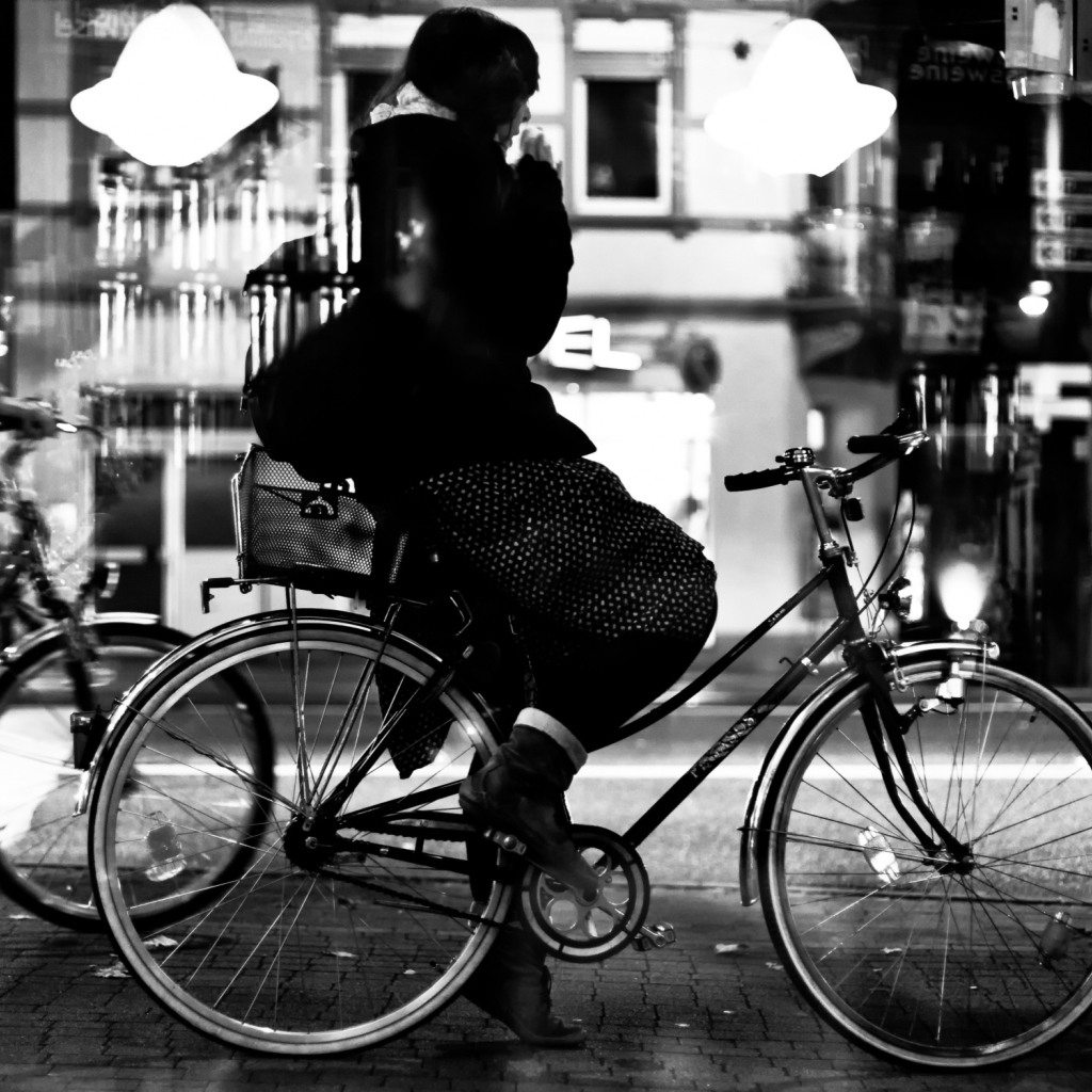 Screenshot №1 pro téma Riding A Bike 1024x1024