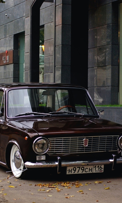 Retro Russian Car wallpaper 480x800