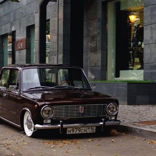 Retro Russian Car - Obrázkek zdarma pro 1024x1024