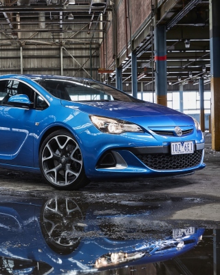 Free Holden Astra VXR Picture for 768x1280