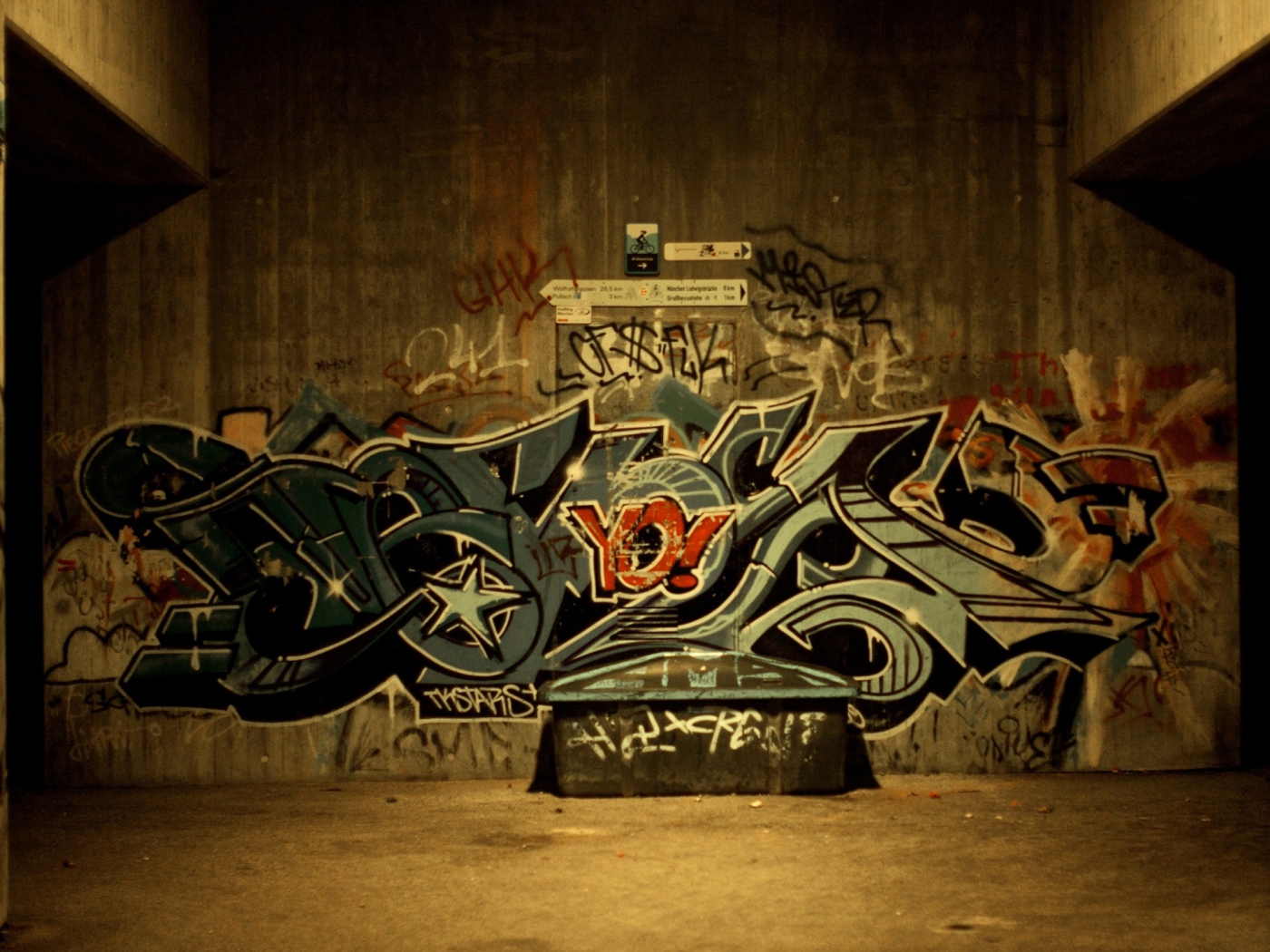 Graffiti Urban Hip-Hop wallpaper 1400x1050