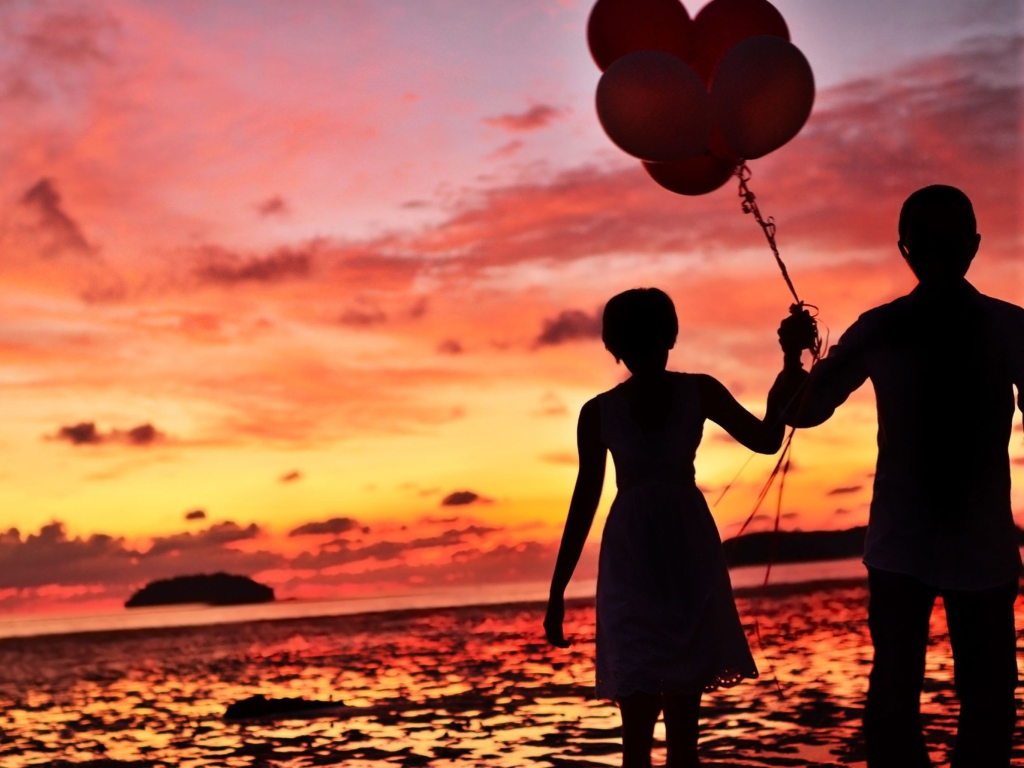 Couple With Balloons Silhouette At Sunset wallpaper 1024x768