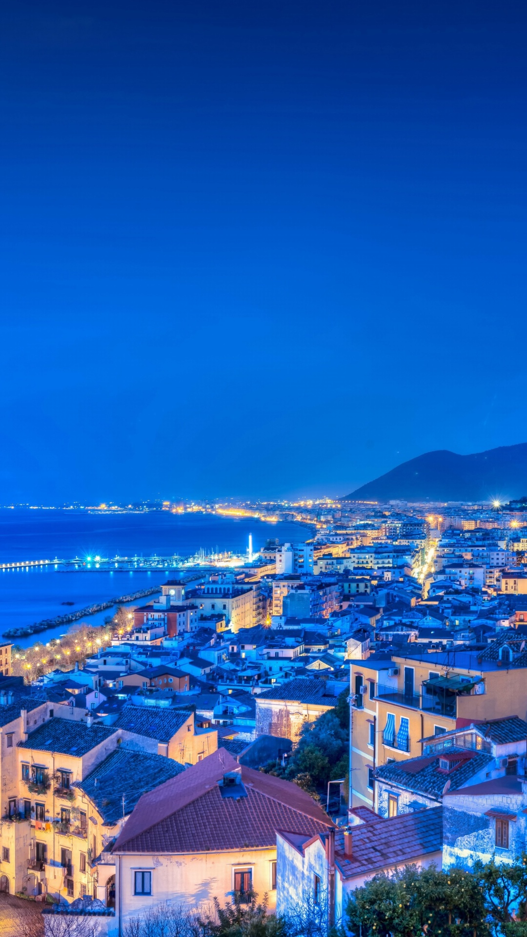 Fondo de pantalla Amalfi Coast and Gulf of Salerno in Campania 1080x1920