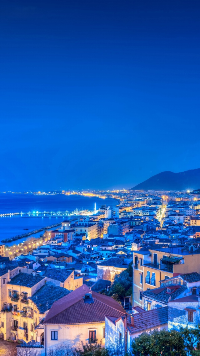 Amalfi Coast and Gulf of Salerno in Campania wallpaper 640x1136