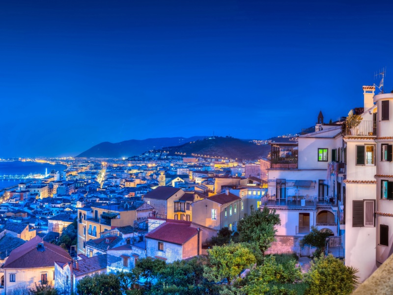 Amalfi Coast and Gulf of Salerno in Campania screenshot #1 800x600
