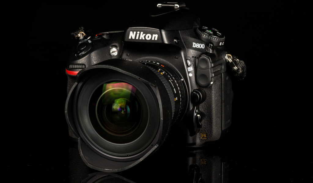 Das Nikon D800 Wallpaper 1024x600