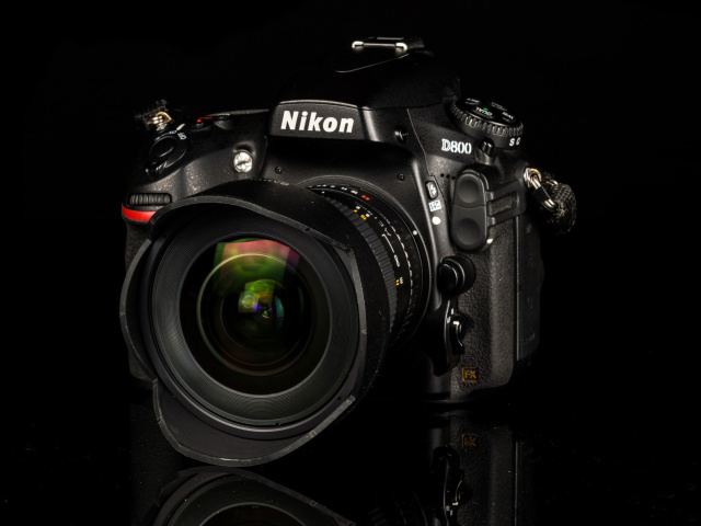 Das Nikon D800 Wallpaper 640x480