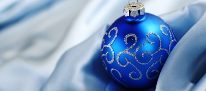 Christmas Decorations wallpaper 720x320