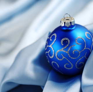 Christmas Decorations Background for Samsung Breeze B209