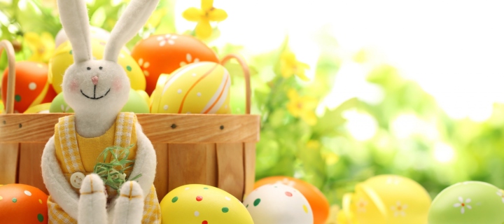 Cute Easter Bunny wallpaper 720x320